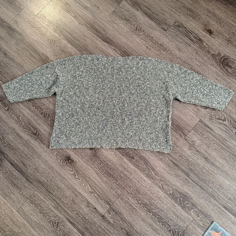 Eskandar One Size Textured Sweater - Picture 11 of 11
